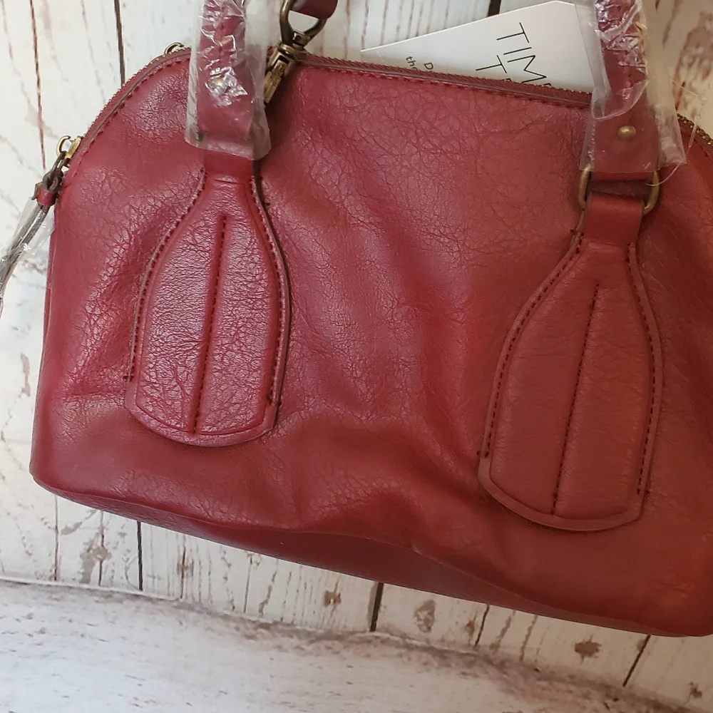 Time and Tru recycled materials vinyl Palms Satchel red